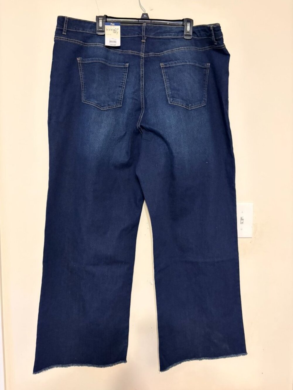 New NWT Terra & Sky Medium Wash Wide Leg Jeans Women's Size 24W 31" Inseam - Picture 2 of 4